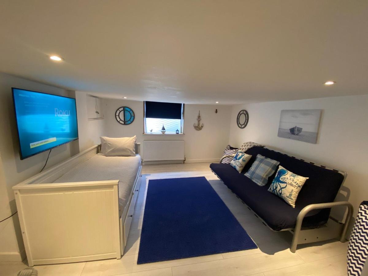 St Margaret'S Ground Floor And Lower Deck Apartment Ryde  Exteriér fotografie