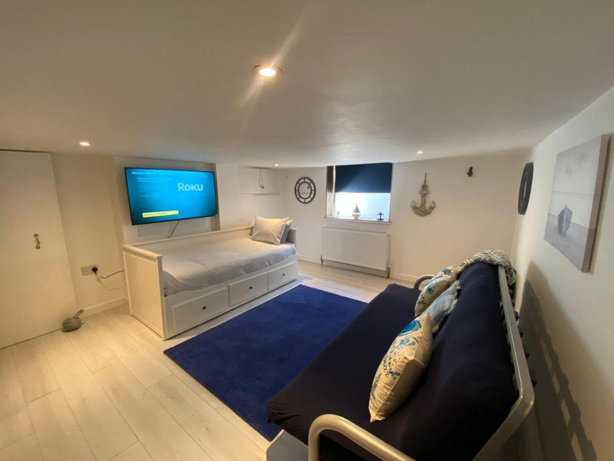 St Margaret'S Ground Floor And Lower Deck Apartment Ryde  Exteriér fotografie