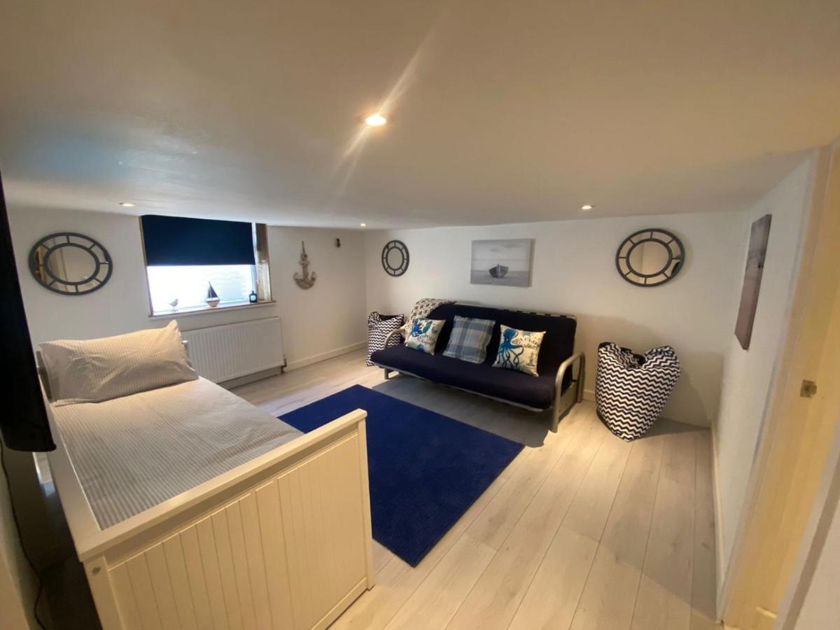 St Margaret'S Ground Floor And Lower Deck Apartment Ryde  Exteriér fotografie